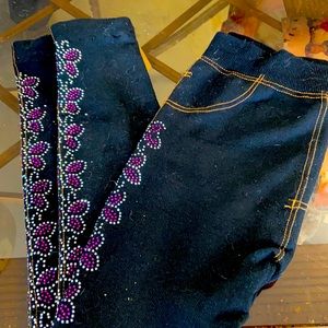 Comfortable soft denim look leggings or jeggings.